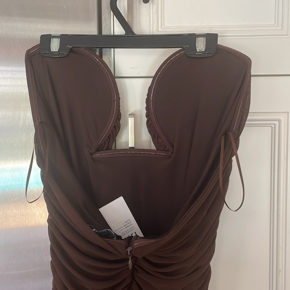 Brown, mini dress, large more like a medium - Picture 3 of 7